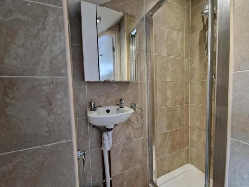 Town Centre, Very Convenient Newcastle-under-Lyme Ngoại thất bức ảnh
